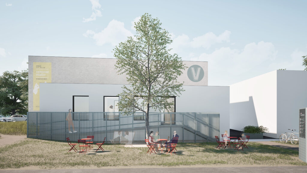 Architektonická vizualizace exteriéru projektu Výměník KV, Karlovy Vary. Návrh od ateliéru orchitekti představuje minimalistickou bílou stavbu s velkými okny. Výrazným architektonickým prvkem je předsazená bezbariérová rampa z kovového tahokovu, která tvoří poloprůhlednou podnož před čistou světlou fasádou s grafickým logem V.